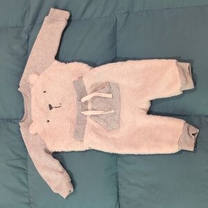Gap Polar Bear sweatshirt and sweatpants (size 3-6 mos)